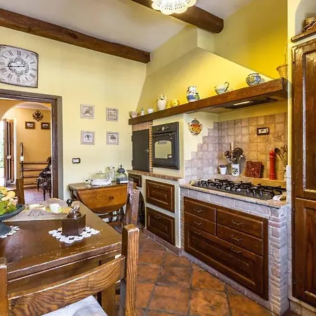 Casa Con Piscina Tra Borgo E Campagna