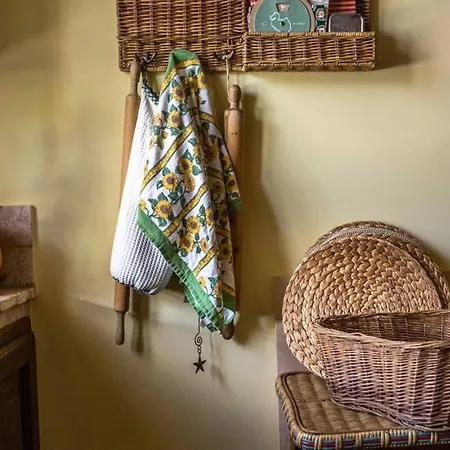Casa Con Piscina Tra Borgo E Campagna *